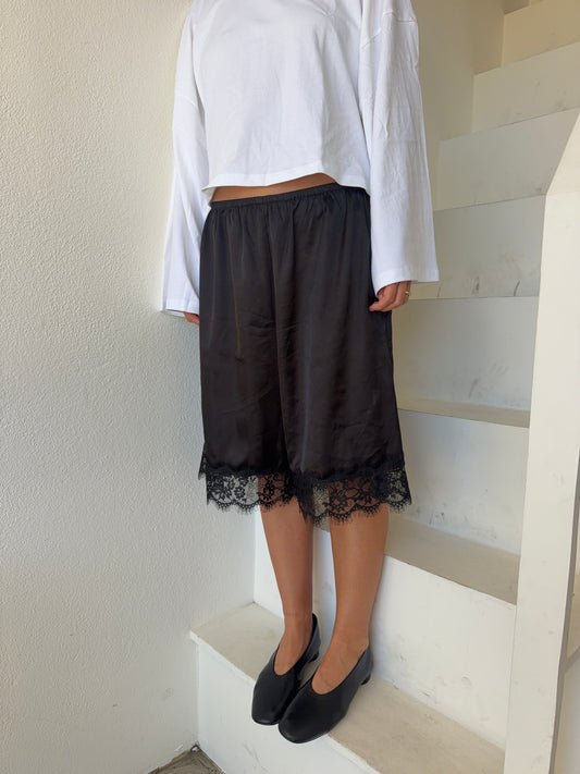 Silky shorts in black
